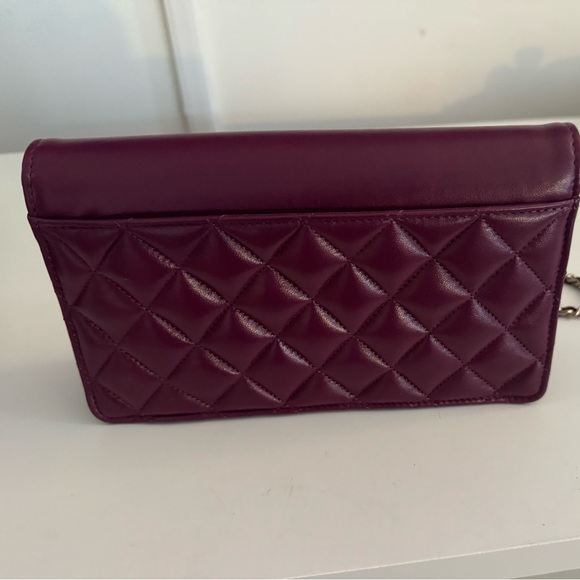Chanel Wallet on Chain - Picture 2 of 12